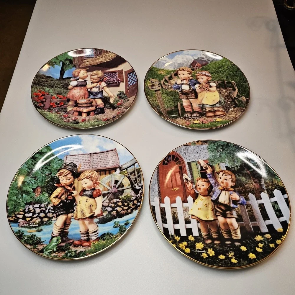 M.I. Hummel 90s 4 Little Companions Collector Plates, Numbered, 8